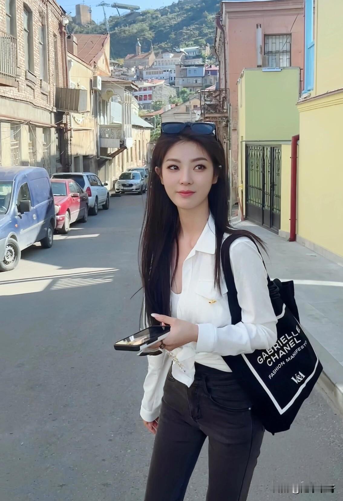 女人怎样穿搭，更显气质