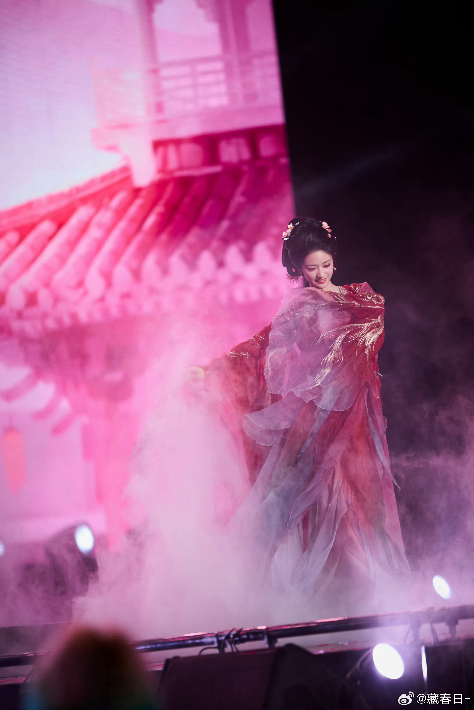 花神沈月这是真的仙女散花，好美😍​​​