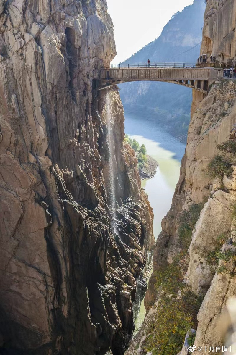 韩国间谍郑国在秦国修的郑国渠郑国渠是中国古代著名的水利工程，始建于战国末年（公元