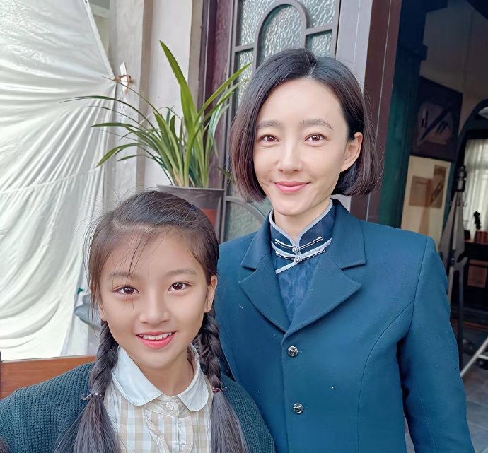 王丽坤转行拍短剧遭到网友群嘲，谁把她逼出了主流剧场？