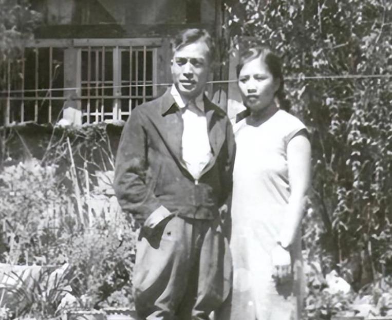1938年，周总理安排一女特工打入国民党内部，谁知她竟嫁给国军高官，身份暴露后，