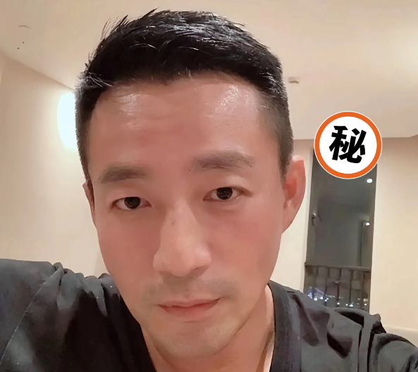 一觉醒来吃瓜吃到目瞪口呆!汪小菲直播时与徐妈通话,因徐妈频繁来电而翻脸,表
