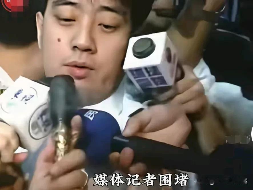 还记得1998年，携妻劫机逃往台北的国内机长袁斌吗？他后来怎么样了？袁斌从飞机