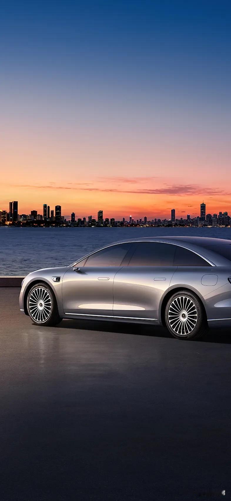 国产豪车杀疯了！30万问界M7内饰堪比十年前百万宝马，智驾香到上头家人们谁