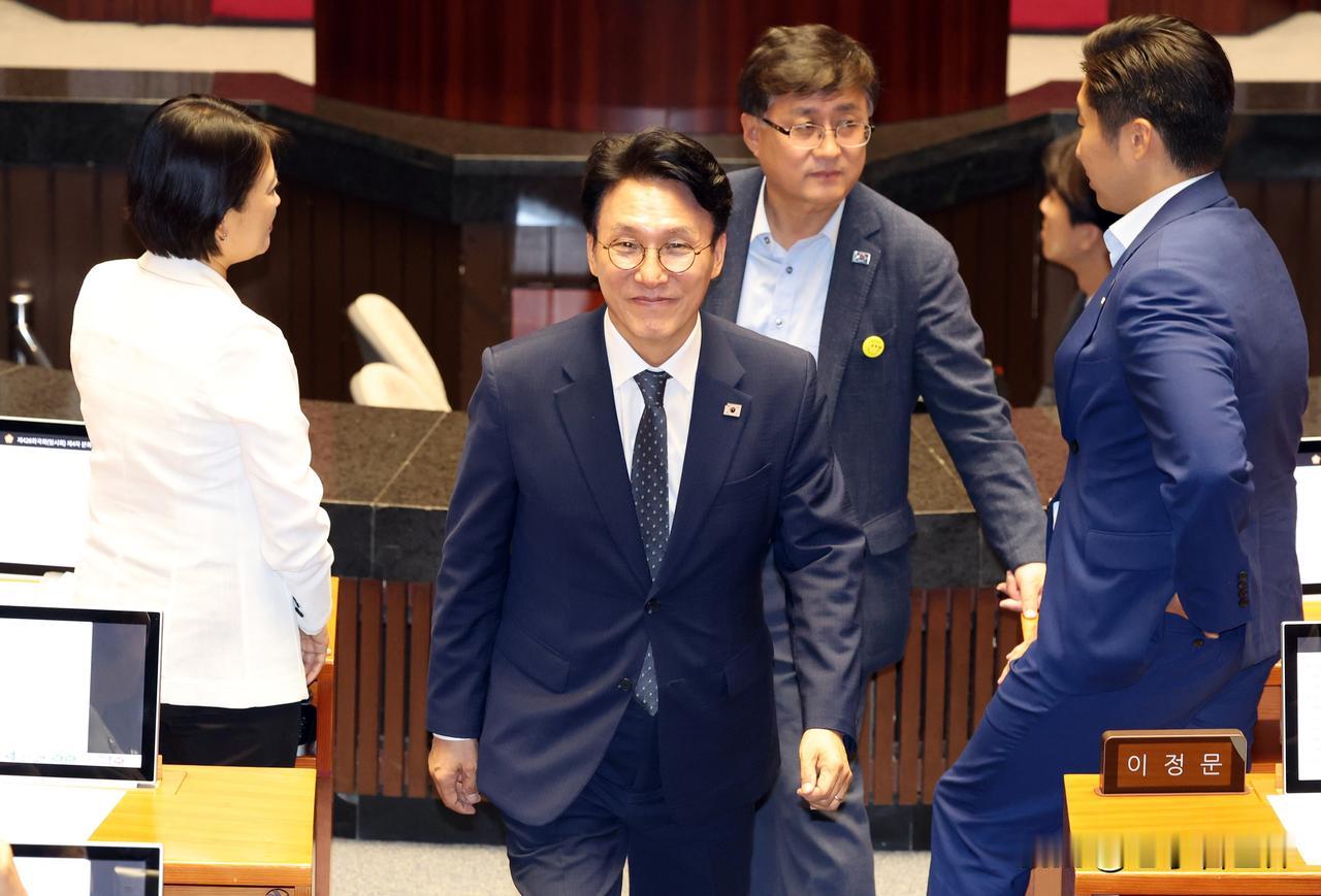 【最新消息：韩国总理提议美国派遣特使前往朝鲜，以帮助恢复朝韩关系】首尔时间20