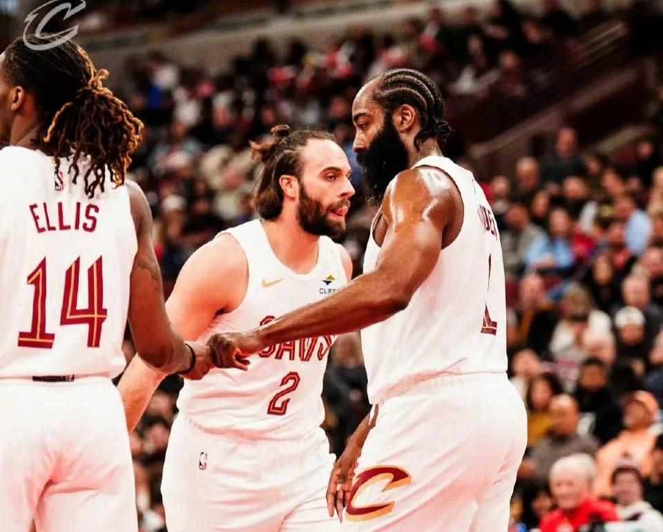 米切尔和阿伦继续缺席，哈登明天单核带队打鹈鹕其实非常难打。一波久违的三连胜，鹈鹕