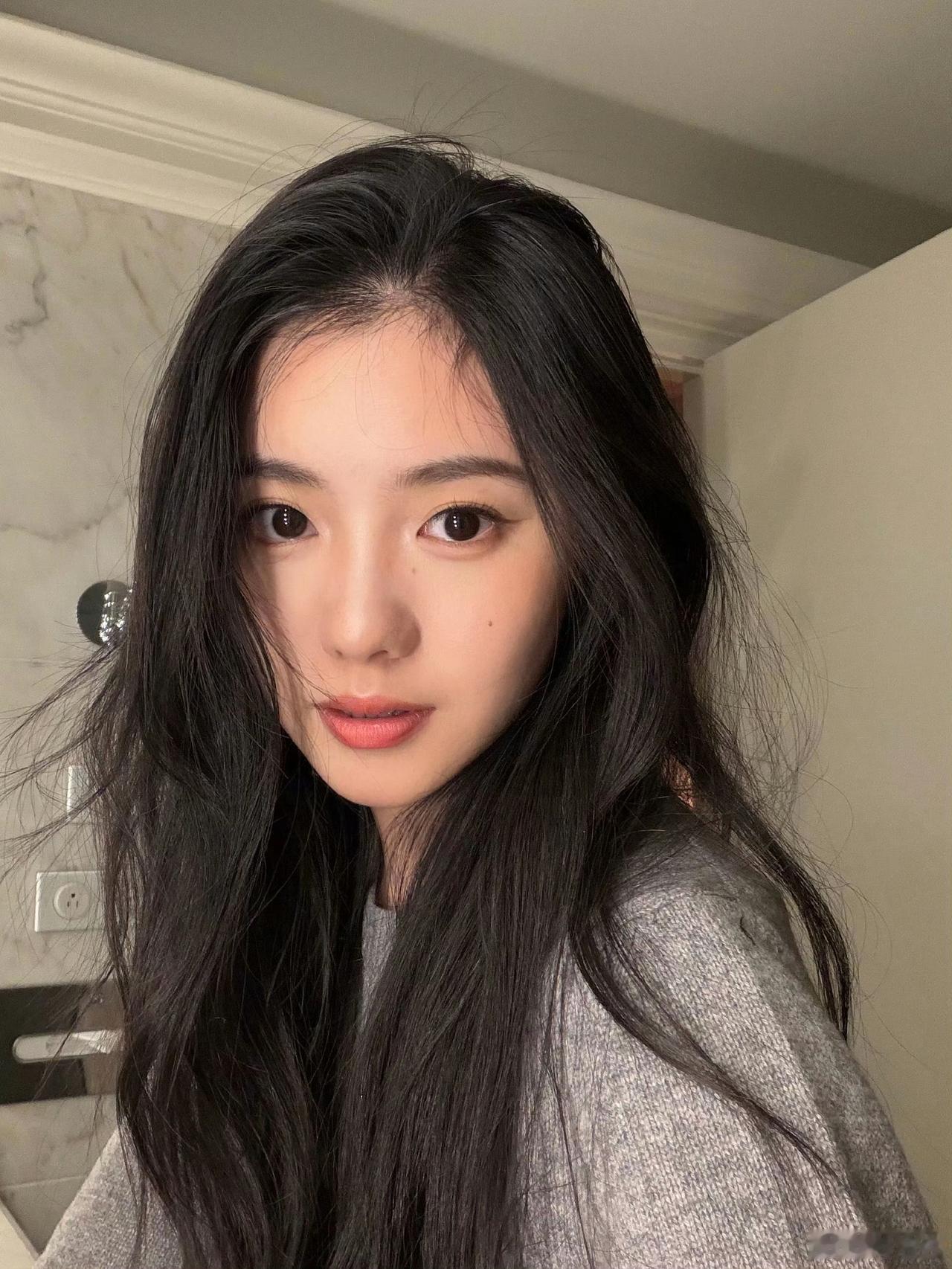 你有点太美了[害羞]刘浩存娱乐