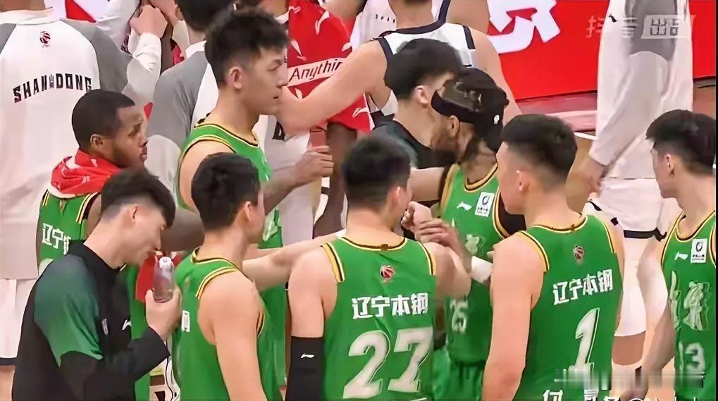 考验乌戈？今晚客战四川，辽篮迎来本赛季极为关键的一战，原因很简单。紧急接过杨鸣