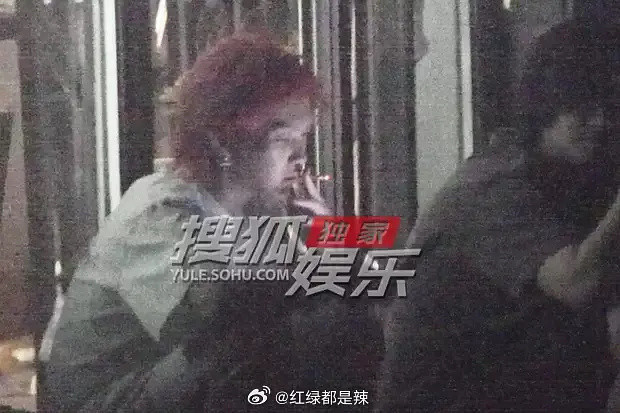 不知真相的人还以为是哪个小混混。