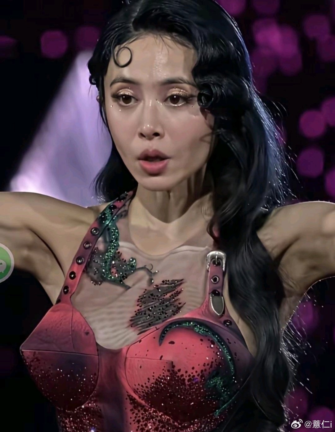 天呐，一点儿没看出来就是蔡依林。​