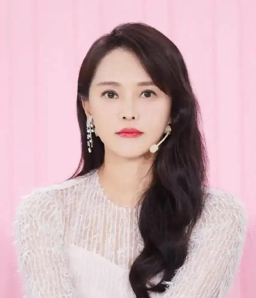 别信“离婚见人品”这句话。伊能静和庾澄庆告诉你，真正的人品，在离婚后才开始。