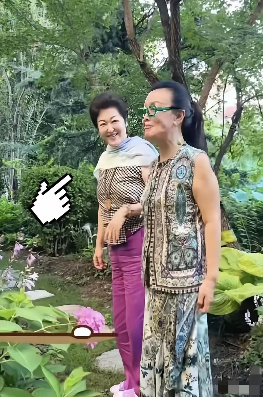 张兰瘦成这样，我差点没认出来！记忆里那个高挑大气、说话嘎嘣脆的女强人，怎么突然