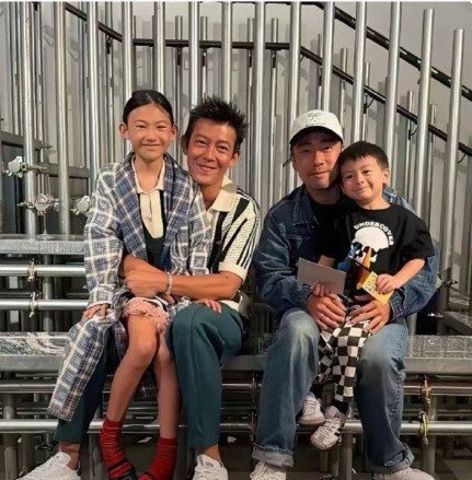 陈冠希的女儿长大了，越来越像爸爸了