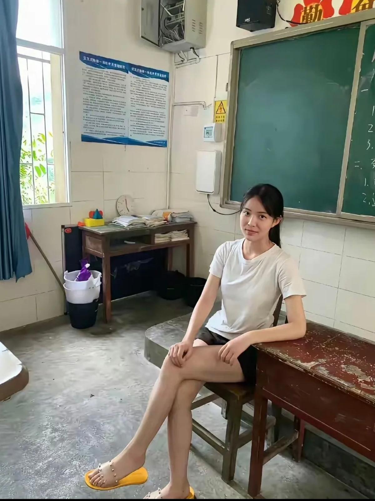 到农村支教的漂亮大学生，看着真顺眼