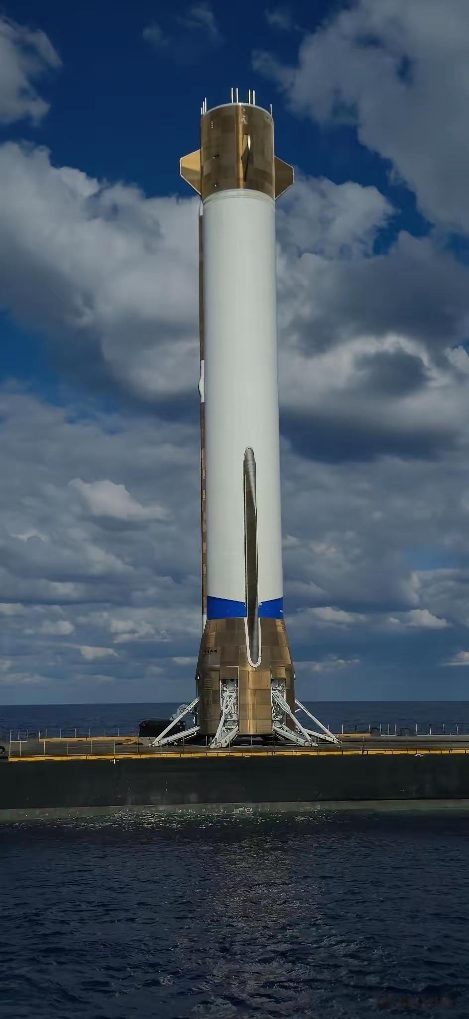 早已千亿身价的美国超级富豪贝索斯用他的新格伦火箭告诉世界，财富和资本可以干的事实