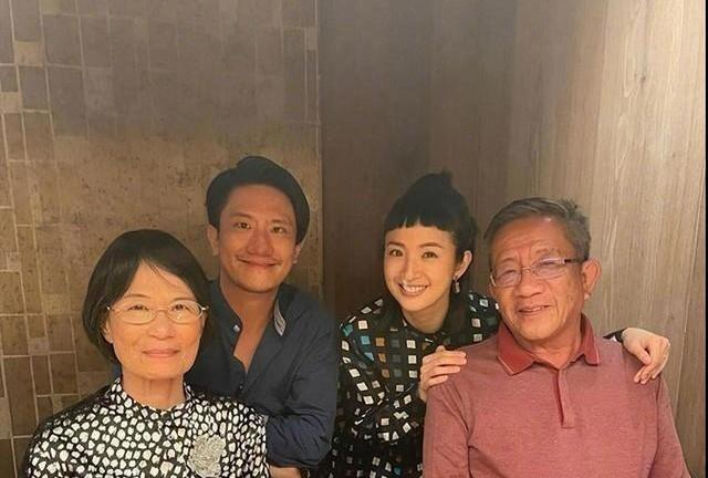 丧偶式婚姻的自我感动，是湾湾女明星对婚姻的执念。林依晨接受采访说，她和她老公的保