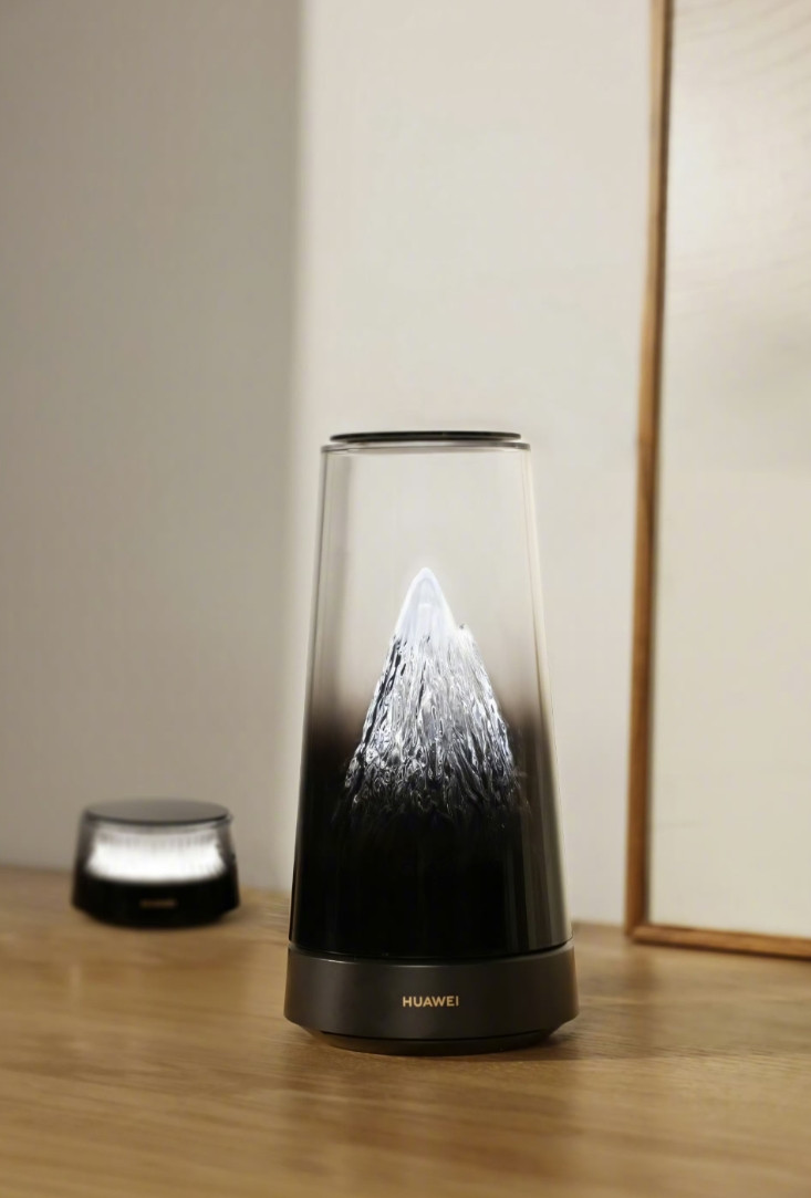 以前总觉得路由器是“家居颜值刺客”,放到哪里都感觉不行——直到看见华为这款“路由