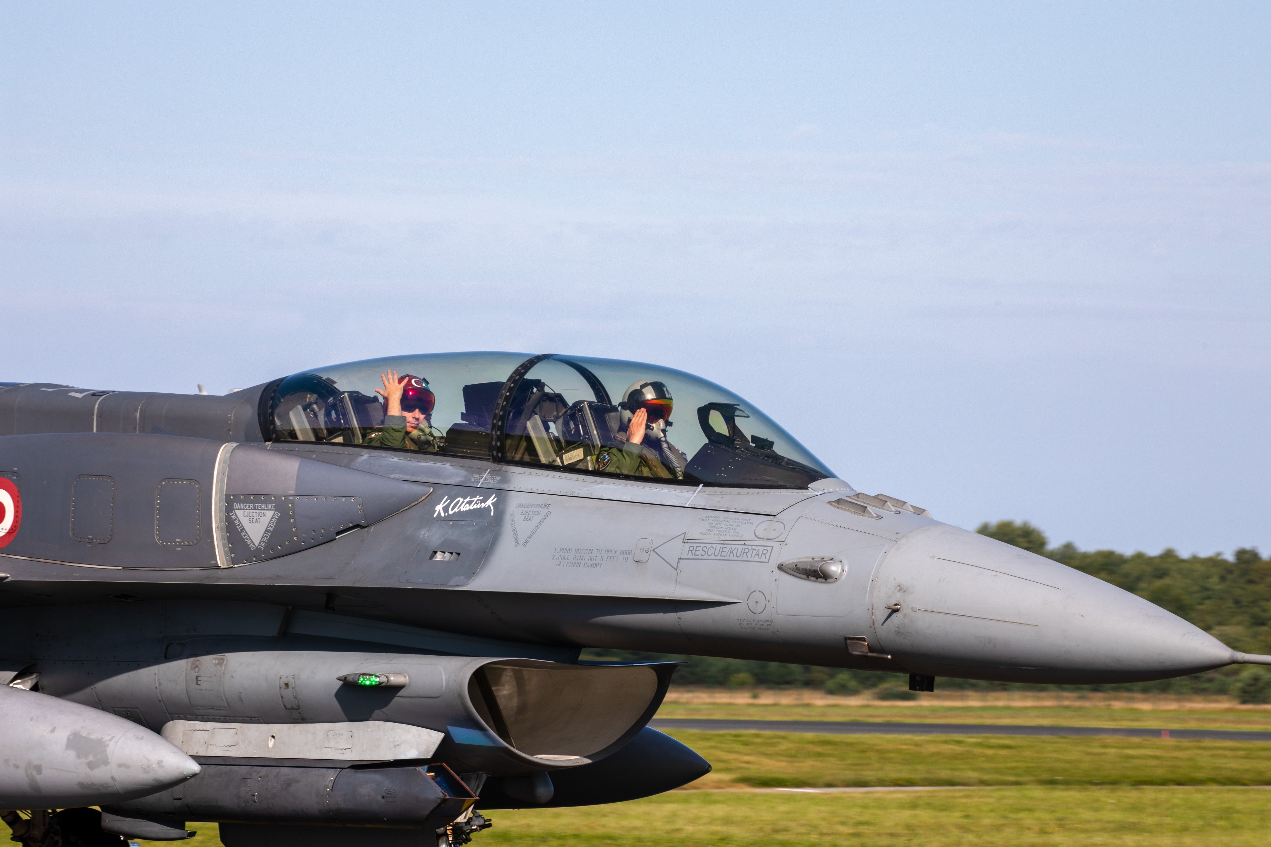 土耳其F-16战斗机正守护波罗的海上空。2026年10月12日，爱沙尼亚国防部报