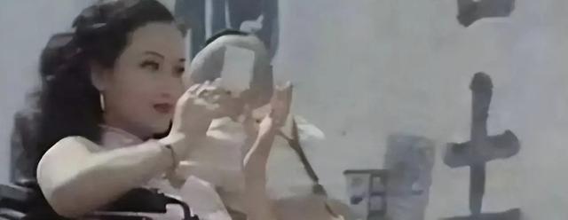 1932年，张宗昌和张作霖把酒言欢，张宗昌让自己的几个姨太太作陪，喝了3斤白酒后