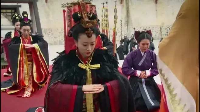 春秋时期，秦国的公主孟赢，满心欢喜的要跟楚国太子结婚。洞房花烛夜，竟发现丈夫变成