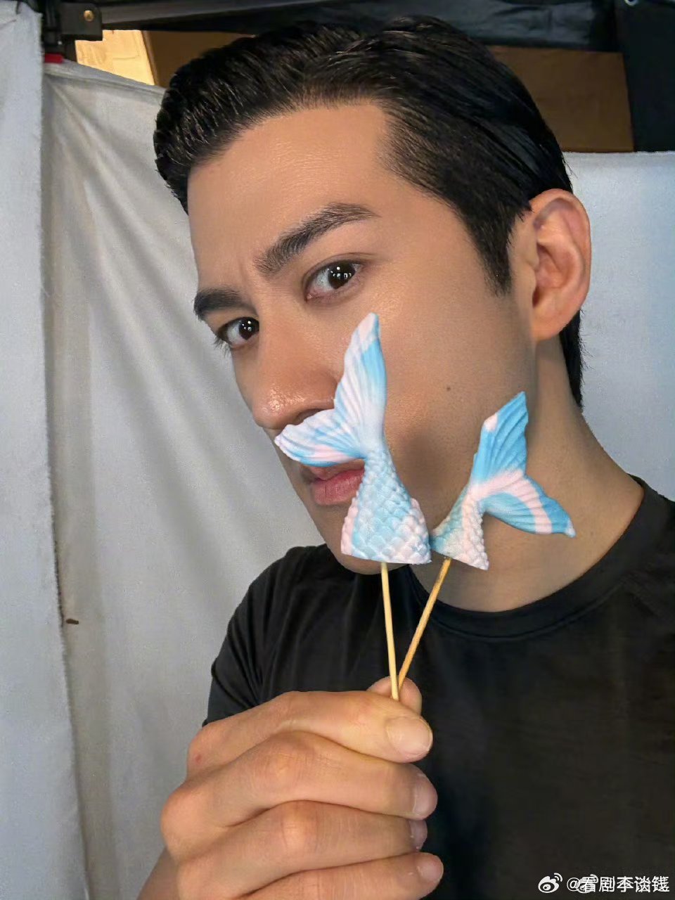 李治廷十日终焉乔家劲是花臂打手，李治廷看起来挺“硬汉”的，挺适配的呀