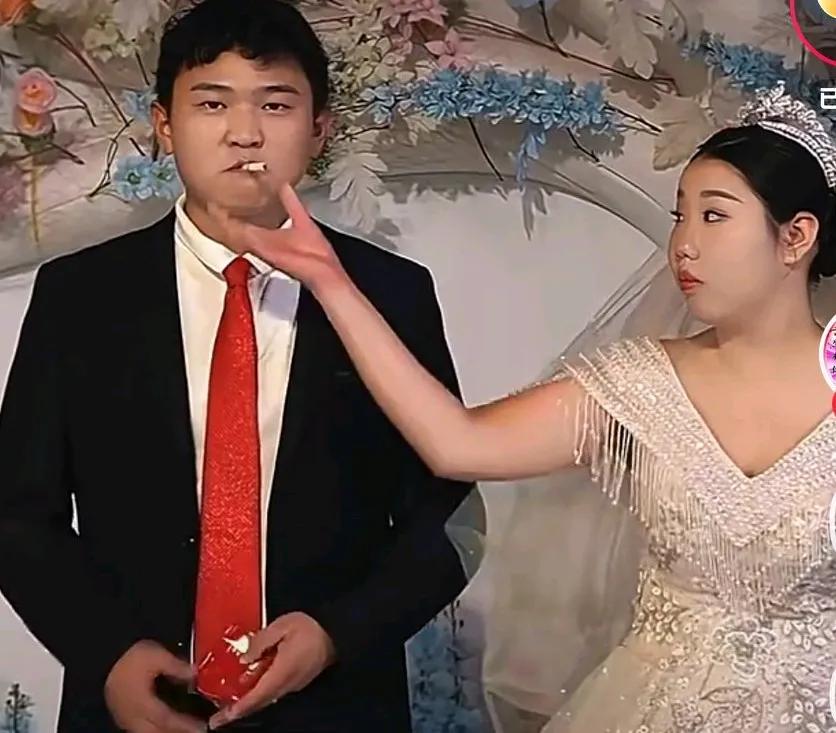 婚礼上可能是新郎太紧张了，见他随手掏出一支烟，叼到了嘴里，新娘看到后，立马上前
