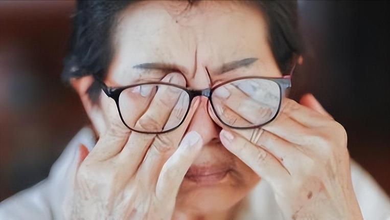 糖尿病最危险的信号，不是腿疼脚疼，而是这些症状糖尿病并不都是从腿疼脚麻开始的