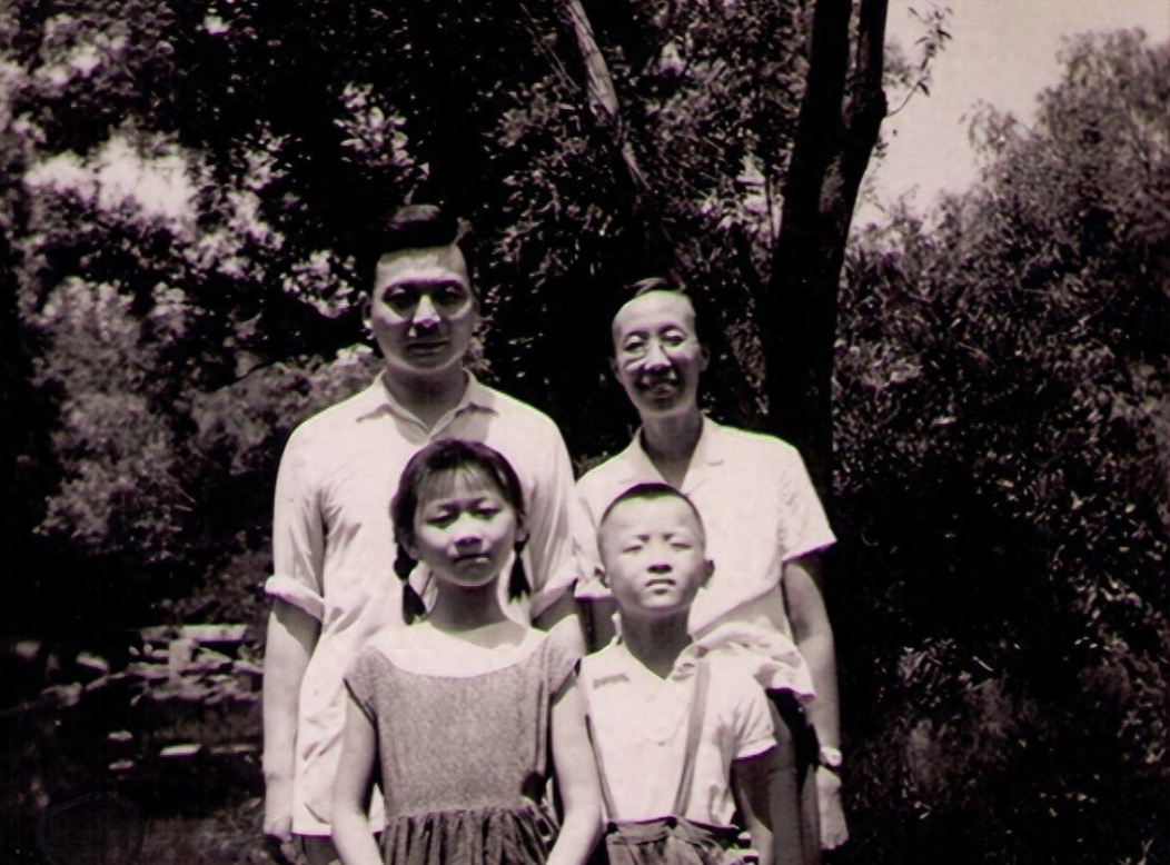 两弹元勋邓稼先女儿邓志典,1954年出生,16岁去内蒙古的生产建设兵团上山下乡,