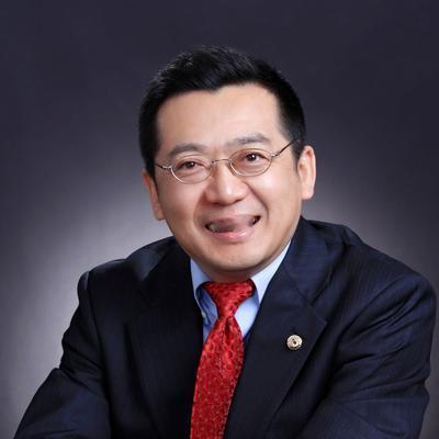 2011年，我国留美博士潘锦功在被美国“释放'后，准备搭乘飞机回国，可是在机场，