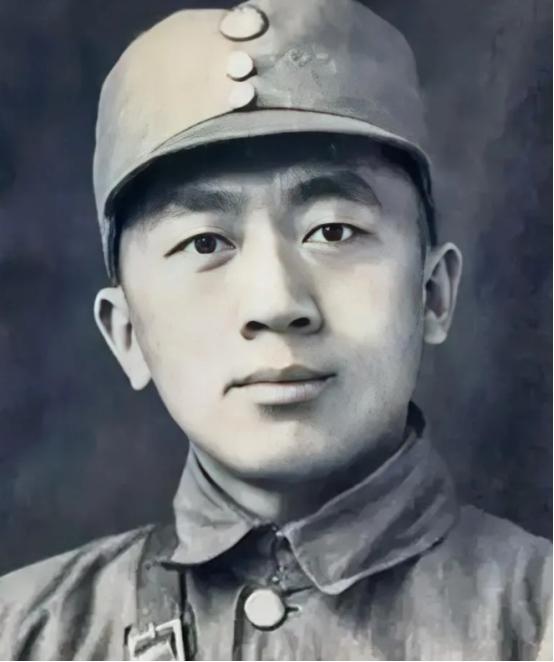 1942年，日伪军一师长派人给粟裕送了一包烟。粟裕不解，以为是敌人送礼，便饶有兴