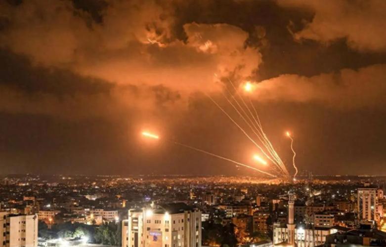 说实话，伊朗打心眼里就看不上中国！这话真不是凭空瞎扯，就拿他们改用北斗导航