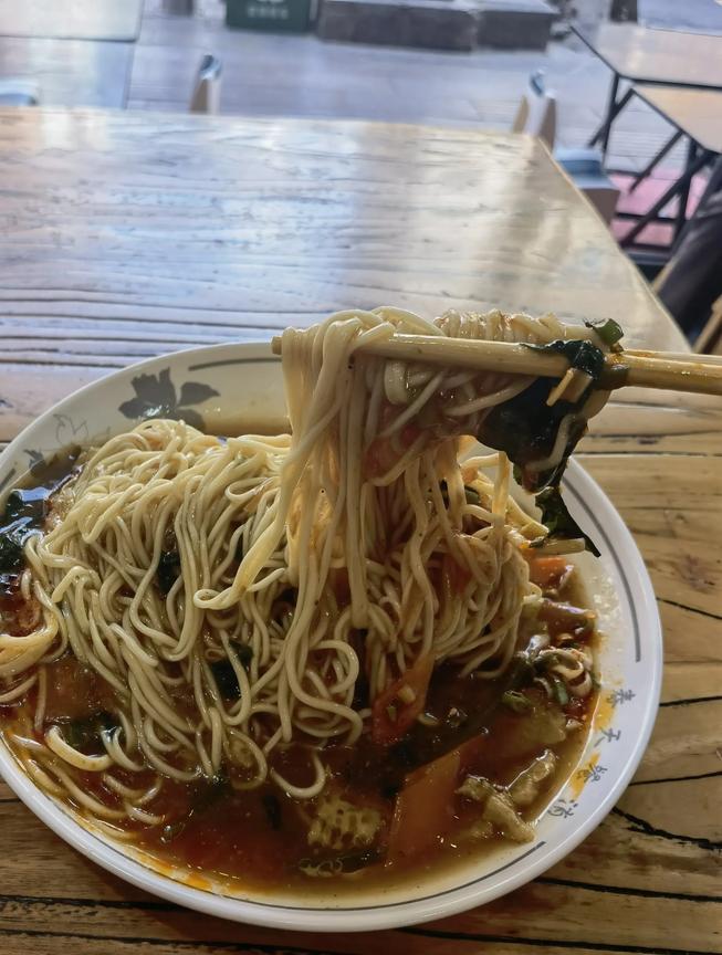 兰州旅游，必吃的二十种面，你吃了几种？兰州人的夏天，从一碗凉面开始！兰州人的一日