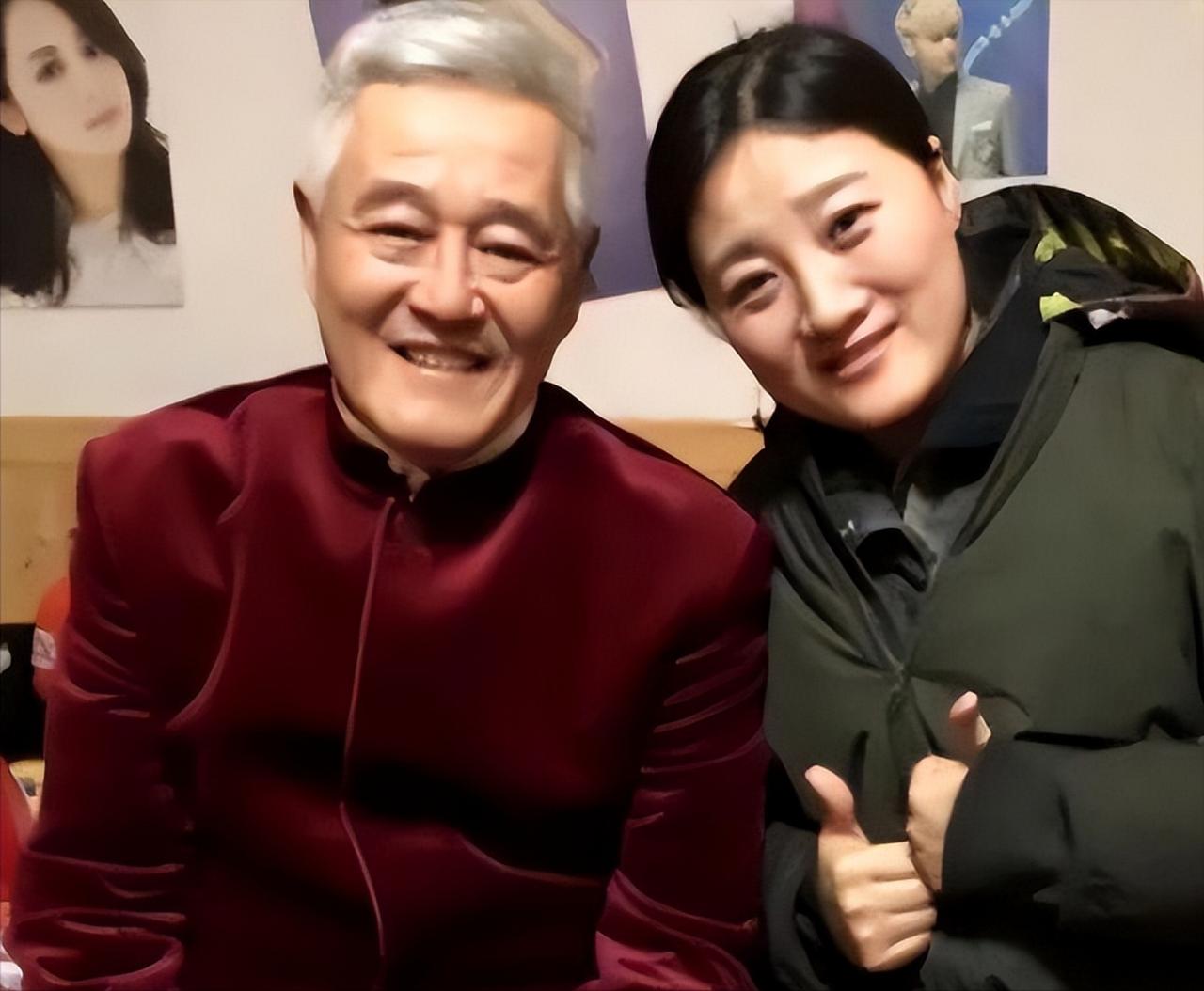 一次，赵本山将23岁的葛珊珊叫到面前说：反正你长得也不漂亮，索性就牺牲形象，你的