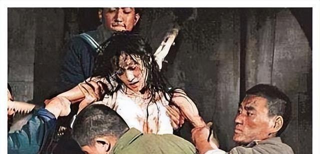 1928年9月19日，她被敌人带到刑场。他们将她衣服扒光，分开四肢绑在木