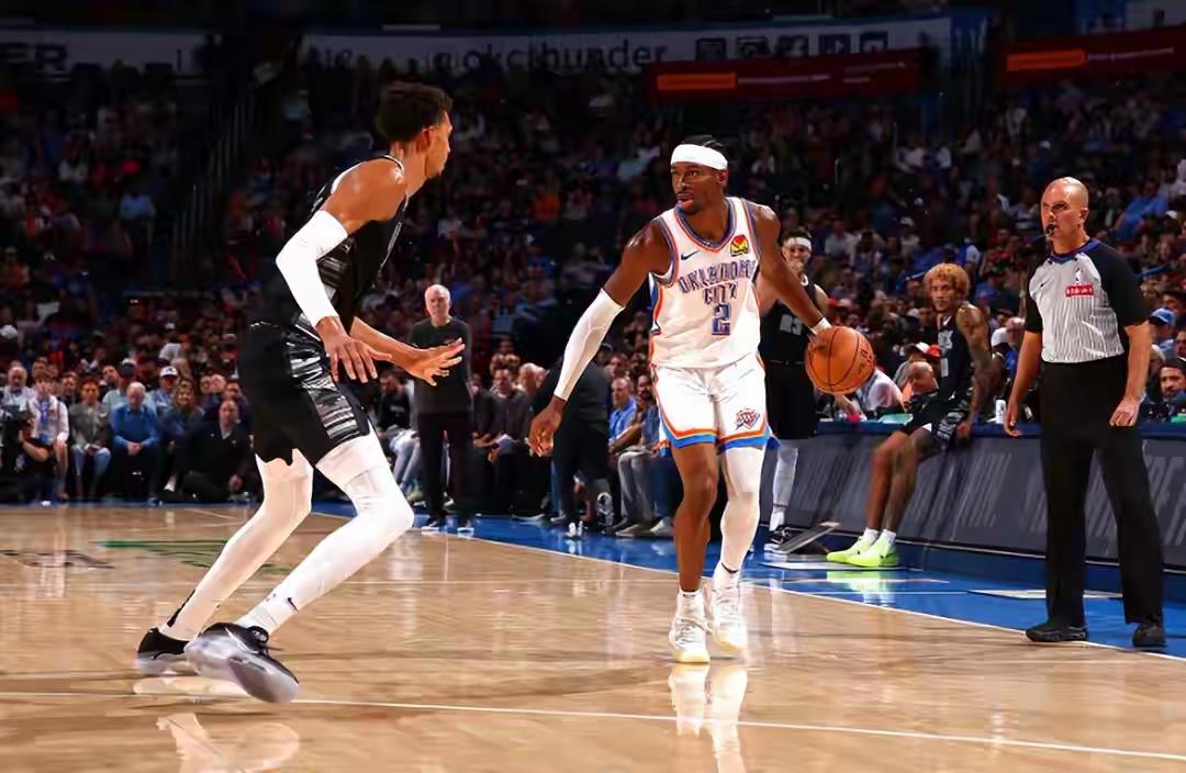 亚历山大你是联盟门面这个议题定论还早起码文班亚马不会答应的看看今天裁判正常吹