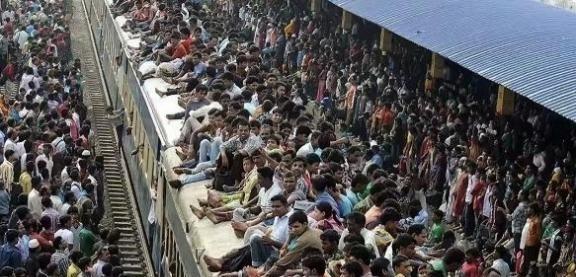 印度极有可能成为一颗”毁灭“世界的定时炸弹，要知道，印度人口看似15亿，但明眼人