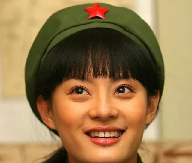 孙俪说，当年《幸福像花儿一样》剧组邀请我加盟那会儿，我感觉特别累。因为我情绪特别