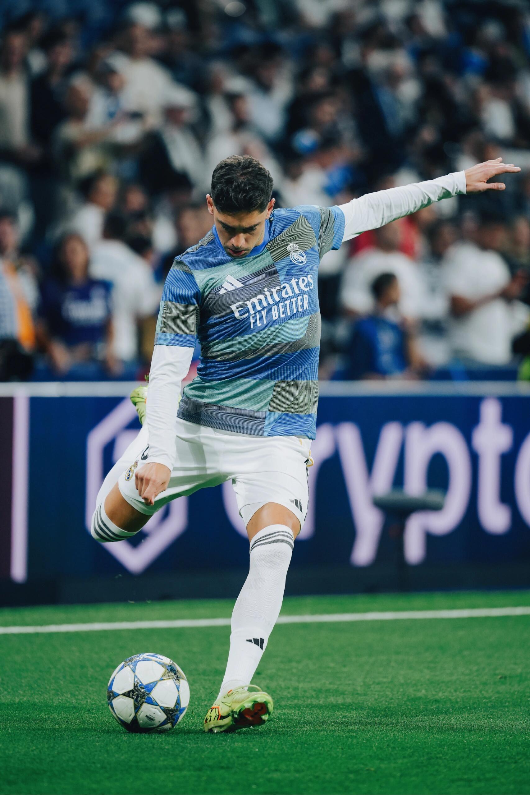 皇马皇马细腿儿轰世界波P5令人安心的背影壁纸​​​