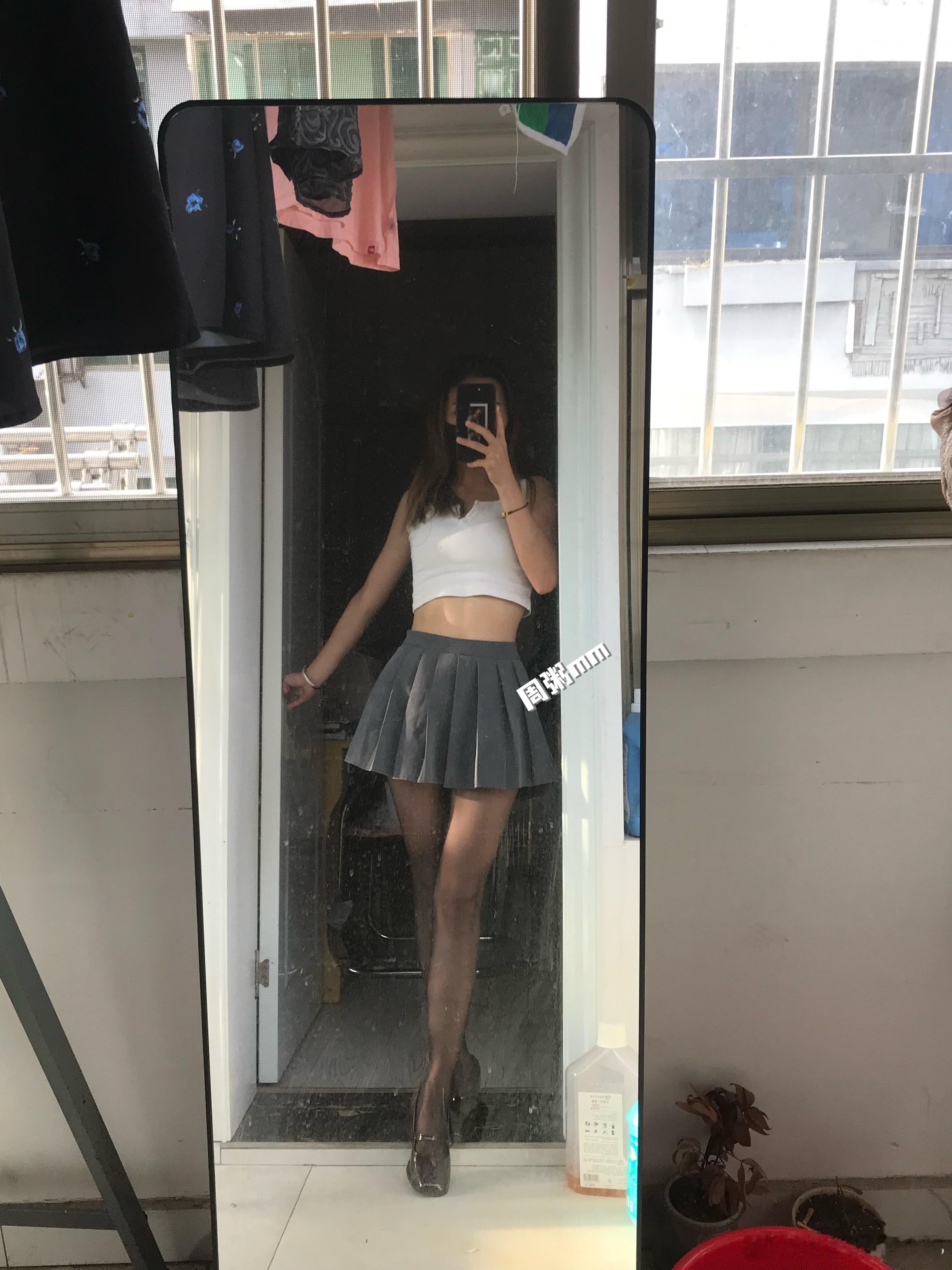 热的打赤脚