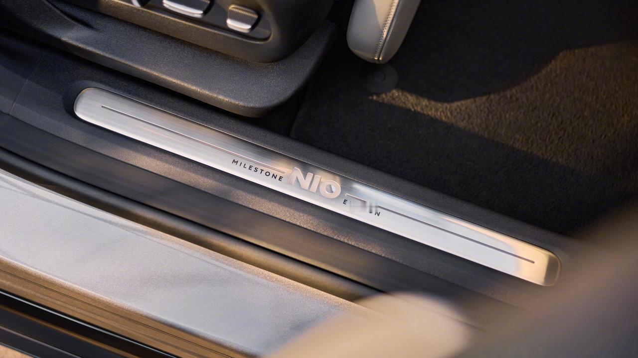 【整车34.98万元/租电24.18万元，】11月17日消息，