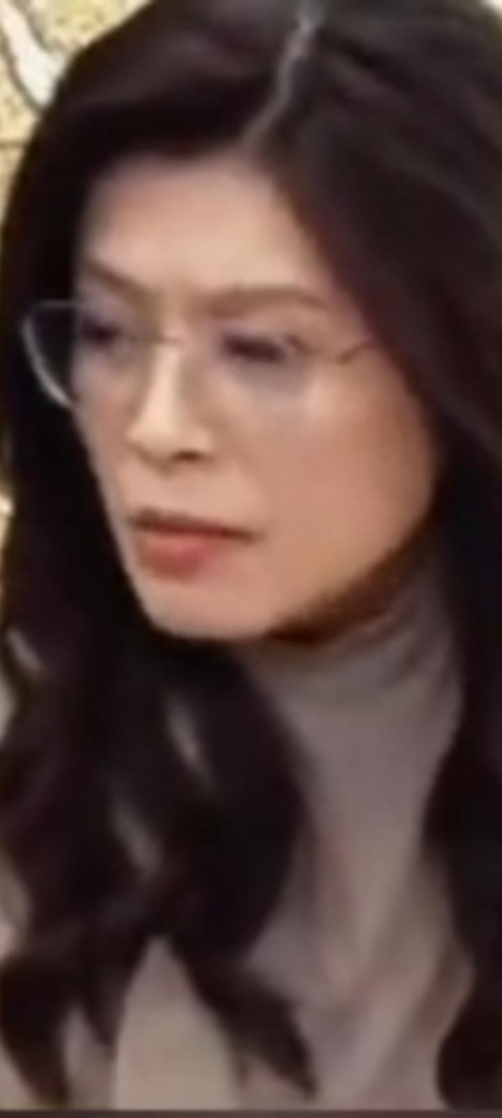 假如和统，能给两岸带来惊喜的只有郑丽文。无论你信不信？就看她的五官，天庭饱满