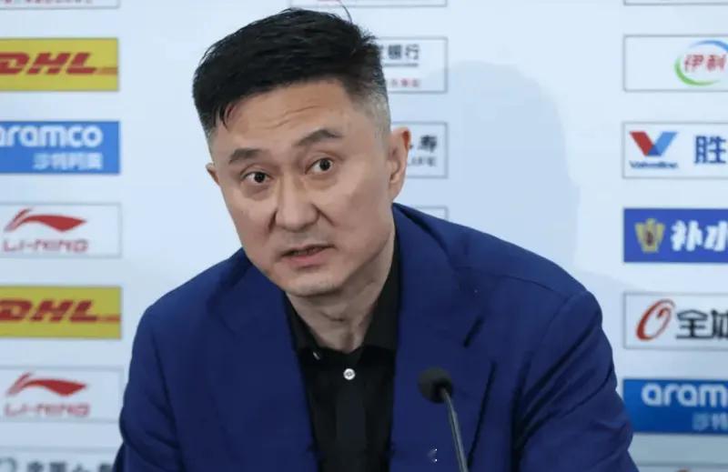 谈及是否有遗憾杜锋指导表示：“遗憾我觉得没有什么遗憾，一个赛季获得成绩和没成绩都