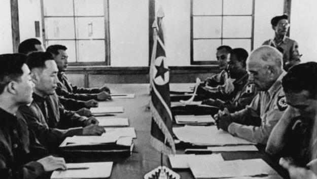 1953年，持续了三年的抗美援朝战争即将签定停战协议，毛主席密电彭德怀：不要签字