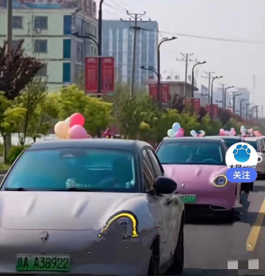 近日，河北邯郸魏县一场婚礼直接火遍全网，全因新娘一句真诚喊话，引来了全国各地的车