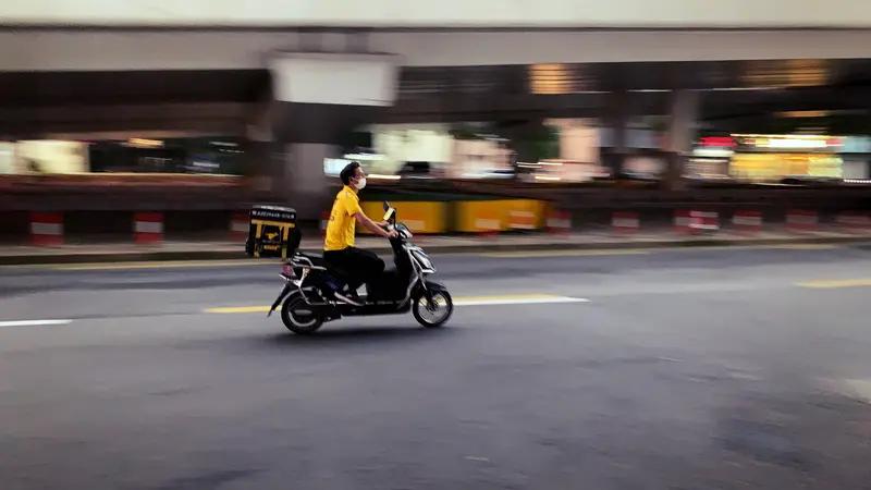 上海外卖员月入1.5万，却因一个举动被全网怒赞：这才是真正的“人间清醒”！最