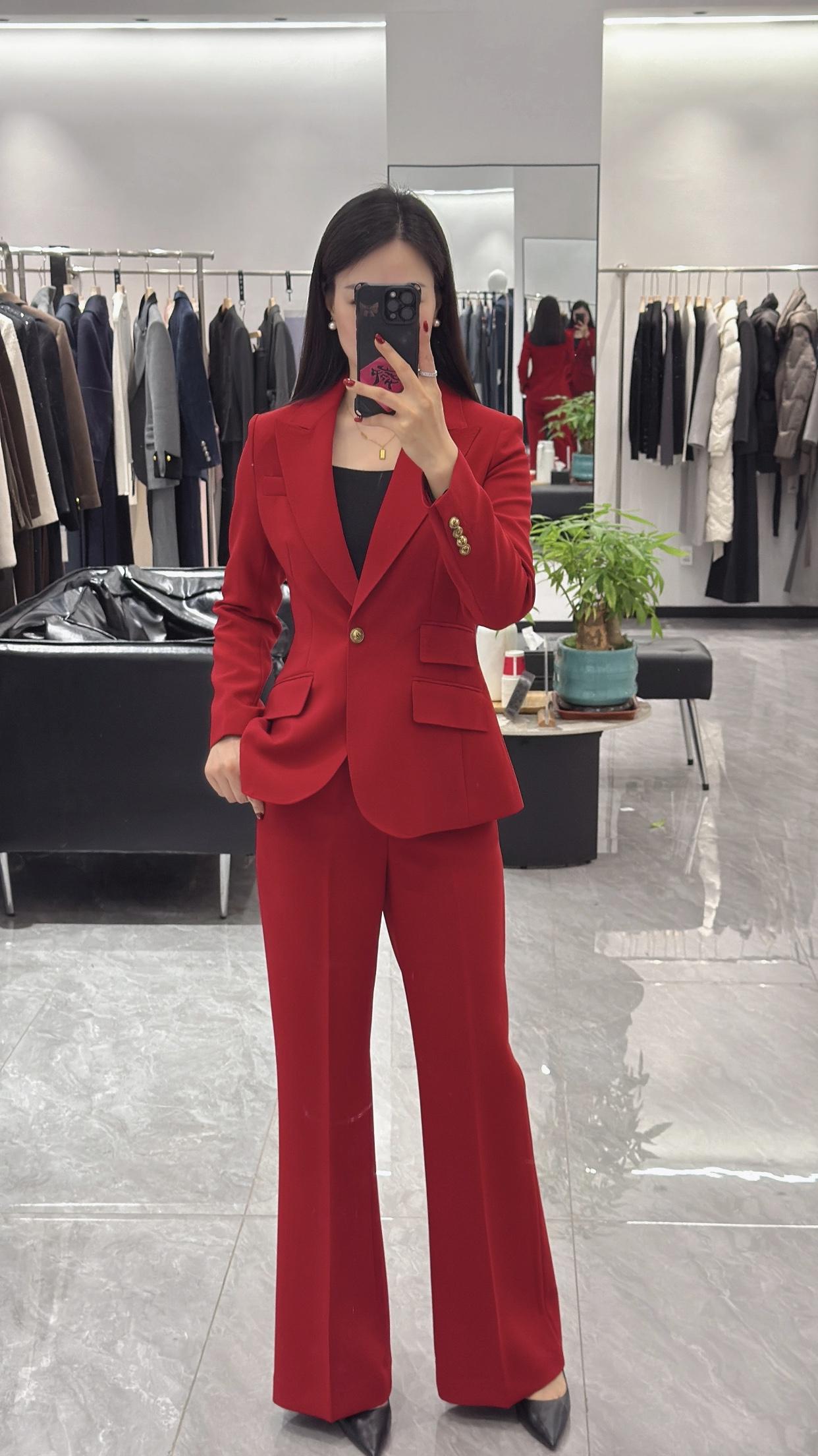 你喜欢哪一种气质的美人?灵动气质的美人，像是林间跳跃的小鹿。