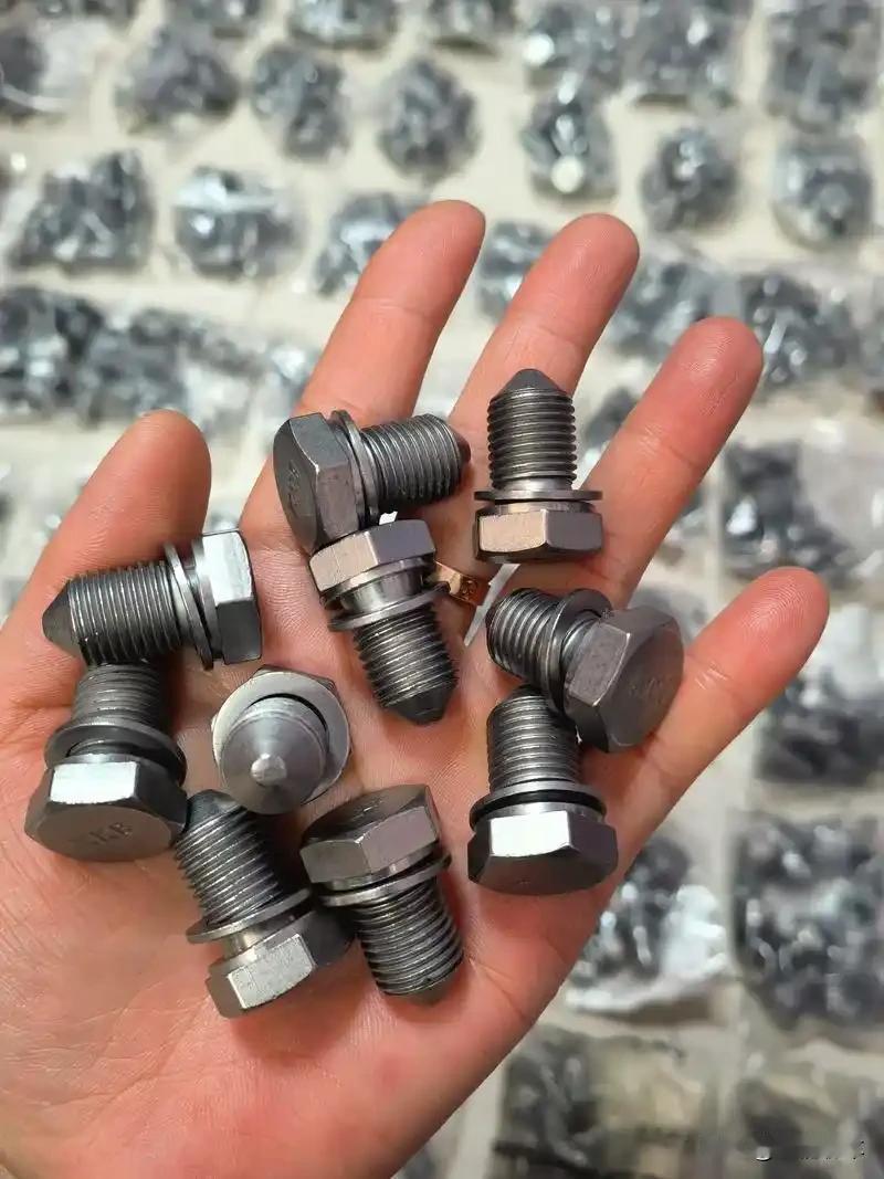 我说实在话，龙国汽车早晚还要走当年越南摩托车的老路。现在的汽车跟当年的摩托车一