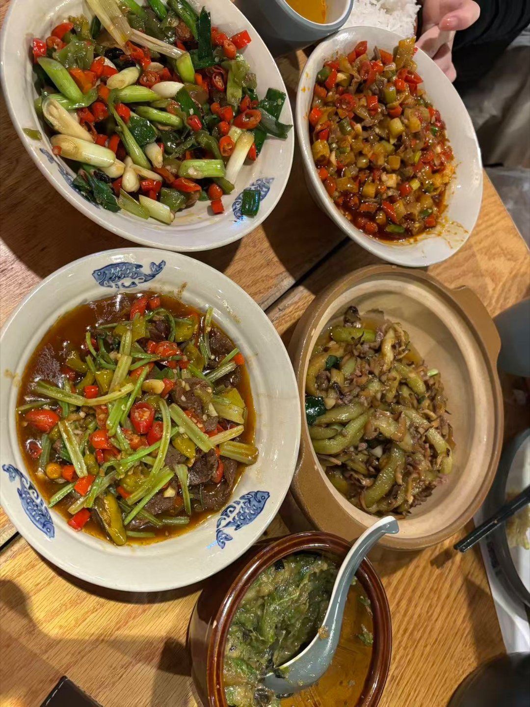 今天的第一顿也是最后一顿好次！