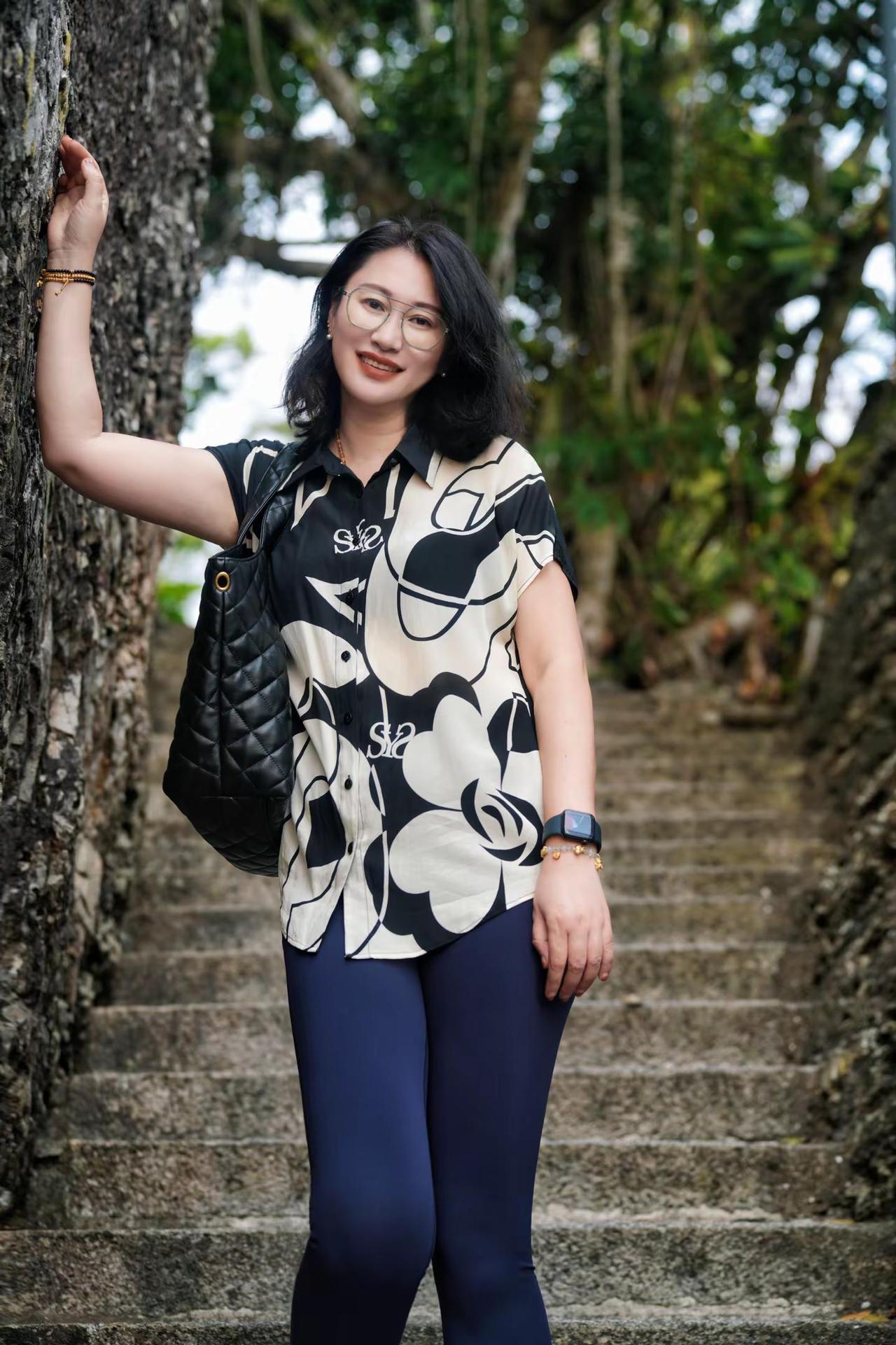 在路上街头咖啡时尚dou出轻生活咖啡馆里的时尚邂逅