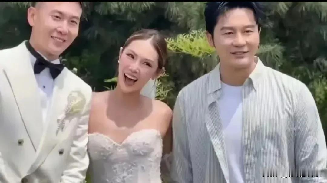 近日，李晨上了个超级特别的热搜——不是因为新剧，不是因为他那档糟心的综艺风波，